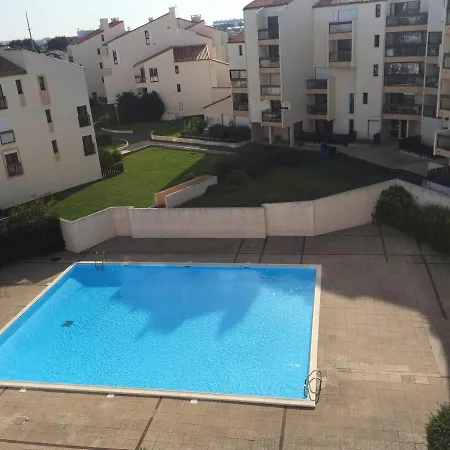 Lumineux Avec Mezzanine, Balcon Et Piscine A - Fr-1-551-36